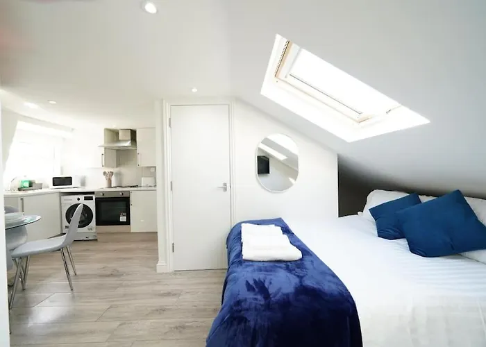 New Central Studio Apartment London 7